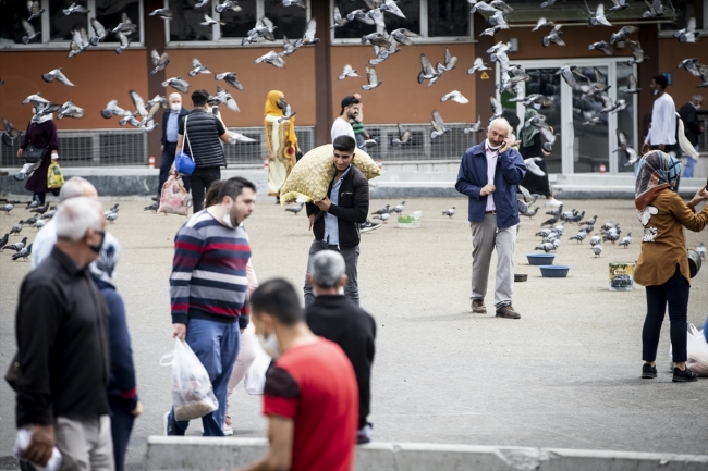 Ankara'da, bayram öncesi alışveriş yoğunluğu yaşandı