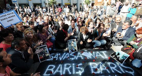 Ankara'daki saldırıya ülke genelinde ve Avrupa'da protesto