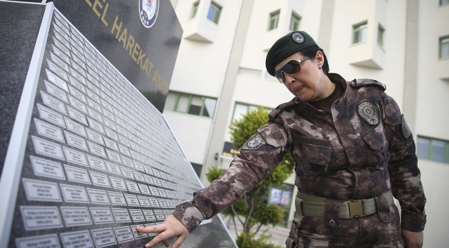 İki kutsal görevi bir arada yürütüyorlar