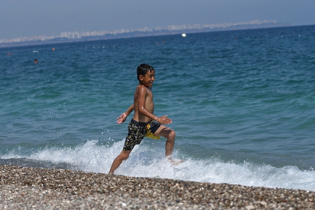 Antalya'da kar ve deniz keyfi bir arada