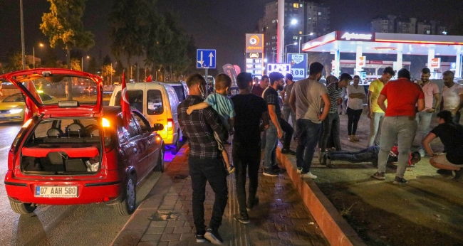 Yasağa rağmen asker eğlencesi yaptılar