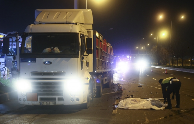 Patlayan lastiğini değiştirirken canından oldu