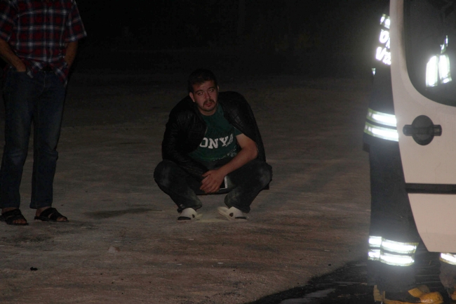 Aracının yandığını çaresizlik içinde izledi