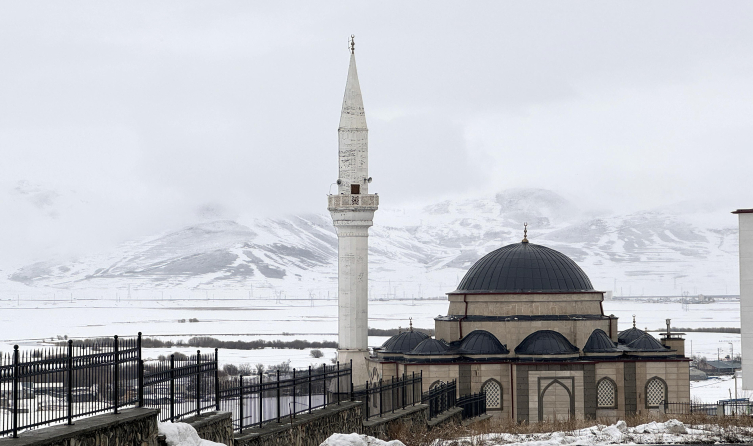 Doğu'da kar etkisini sürdürüyor