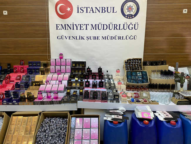 İstanbul'da sahte parfüm operasyonu: 102 bin şişe ele geçirildi
