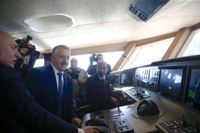 Katar sahilleri Türk gemilerine emanet