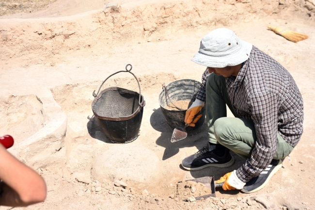 Arslantepe'de 5 bin 621 yıllık 250 mühür bulundu