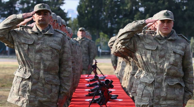 Eğitimini tamamlayan subay adayları yemin etti