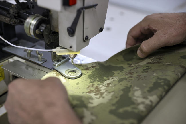 Mehmetçiğin kamuflajlı elbiselerinde 