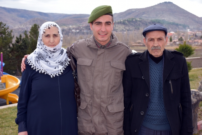 Askerlere '18 Mart' sürprizi