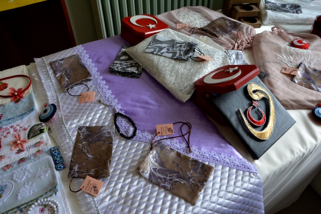 Harçlıklarıyla hazırladıkları ürünleri Mehmetçiğe gönderdiler