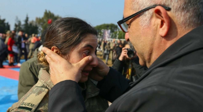 Eğitimini tamamlayan subay adayları yemin etti