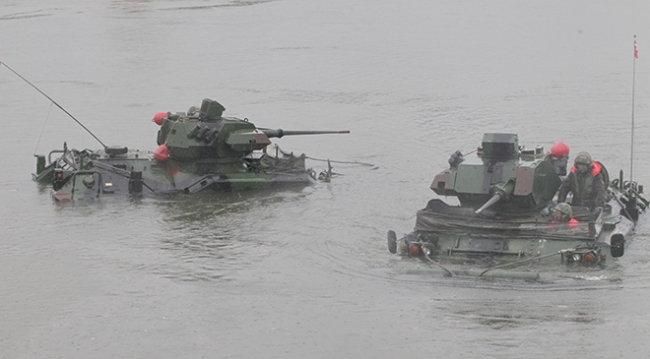 Mehmetçikten gerçeği aratmayan "Durgun Sulardan Geçiş" tatbikatı