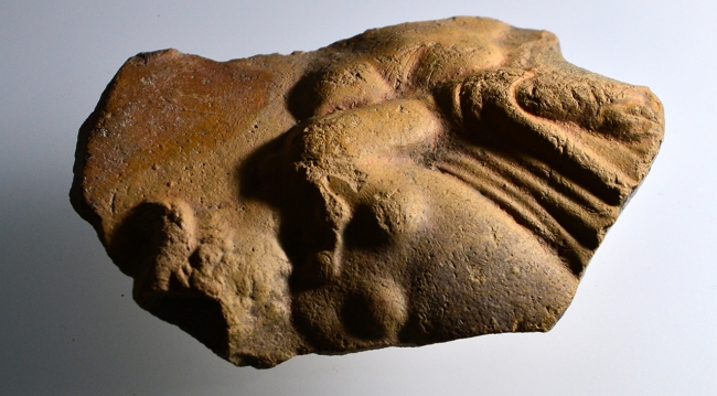 Assos'ta bin 800 yıllık bronz kalem bulundu