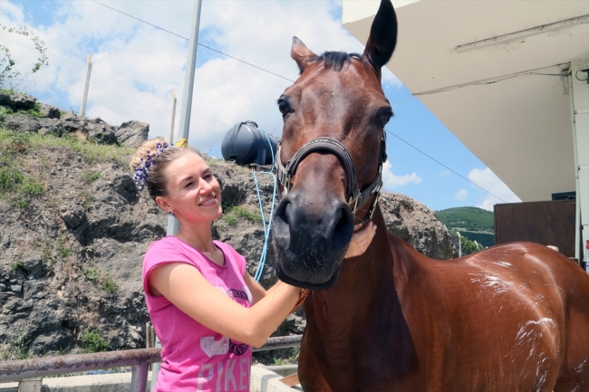 Türkiye'ye yerleşen Belaruslu Güdek 'Maestro'dan kopamadı