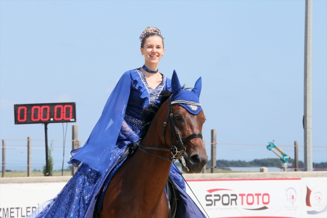 Türkiye'ye yerleşen Belaruslu Güdek 'Maestro'dan kopamadı