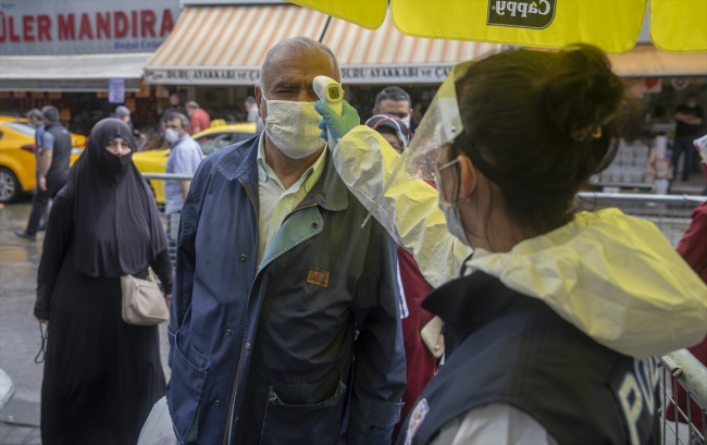 Ankara'da, bayram öncesi alışveriş yoğunluğu yaşandı