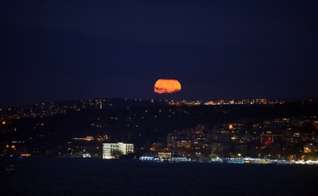 'Süper Ay' seyrine doyumsuz manzaralar oluşturdu