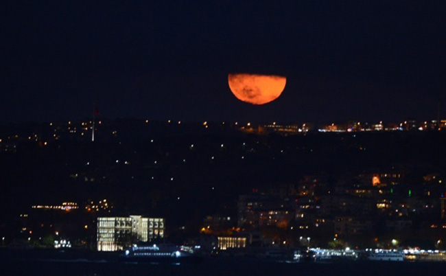 'Süper Ay' seyrine doyumsuz manzaralar oluşturdu