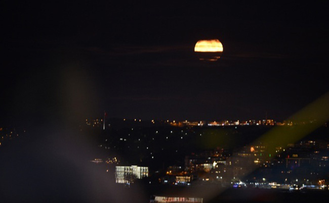 'Süper Ay' seyrine doyumsuz manzaralar oluşturdu