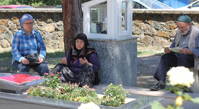 Şehit öğretmen Aybüke Yalçın vefatının birinci yılında unutulmadı