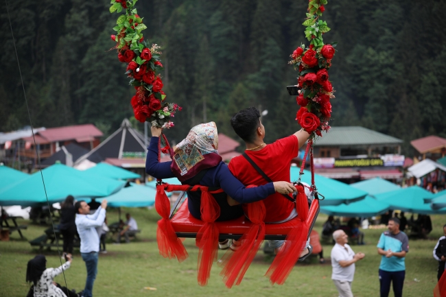 Ayder'in doğal güzelliğini bozan salıncaklar kaldırılıyor