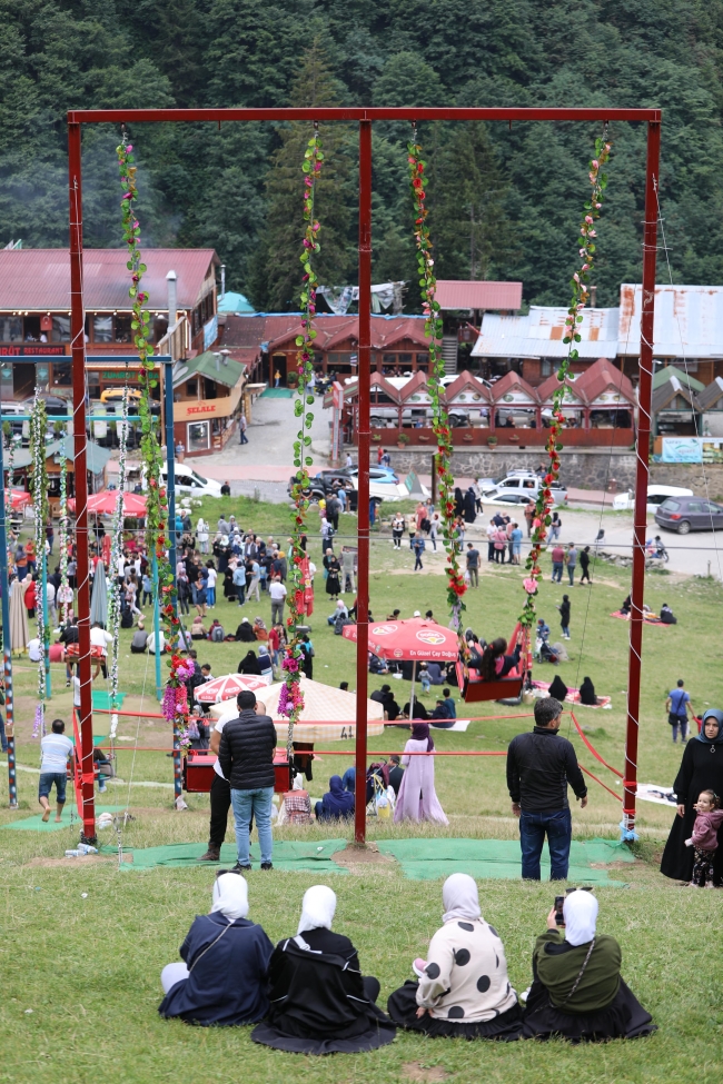 Ayder'in doğal güzelliğini bozan salıncaklar kaldırılıyor