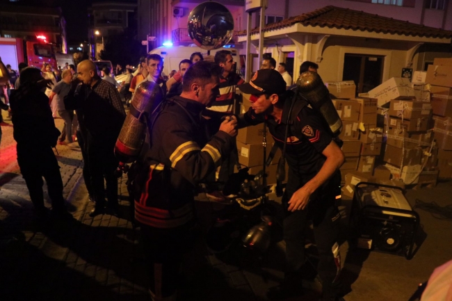 Aydın'da ecza deposunda yangın