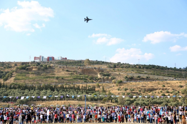 SOLOTÜRK'ün Aydın gösterisi hayran bıraktı