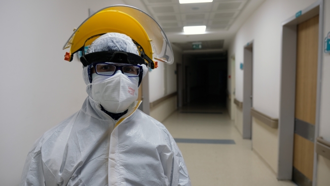 Ayşegül hemşire başka babalar ölmesin diye çalışıyor