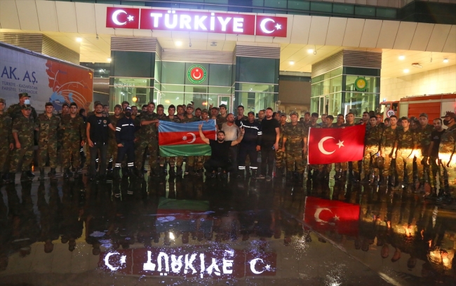 Azerbaycan'dan Türkiye'ye orman yangınlarıyla mücadelede destek