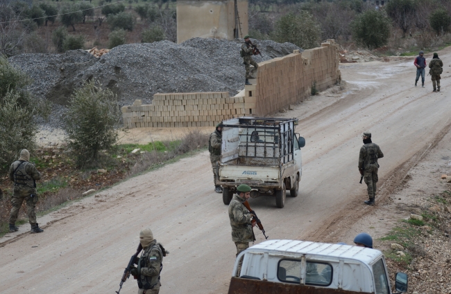 Azez'i ÖSO ve yerel polis 7 gün 24 saat koruyor