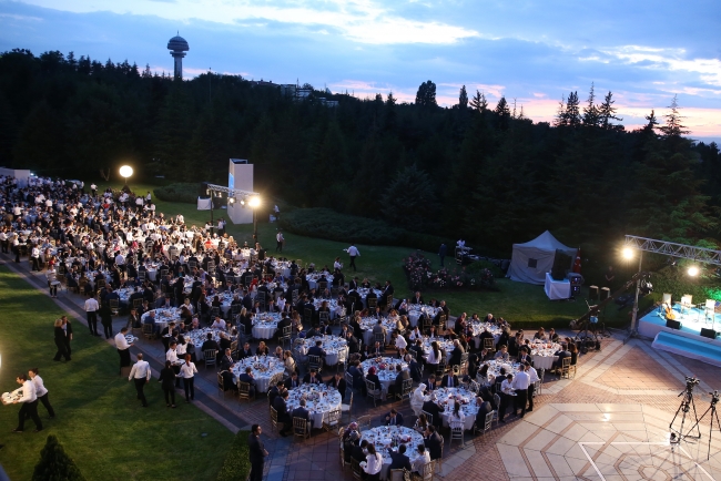 Yıldırım, Başbakanlık personeline iftar verdi