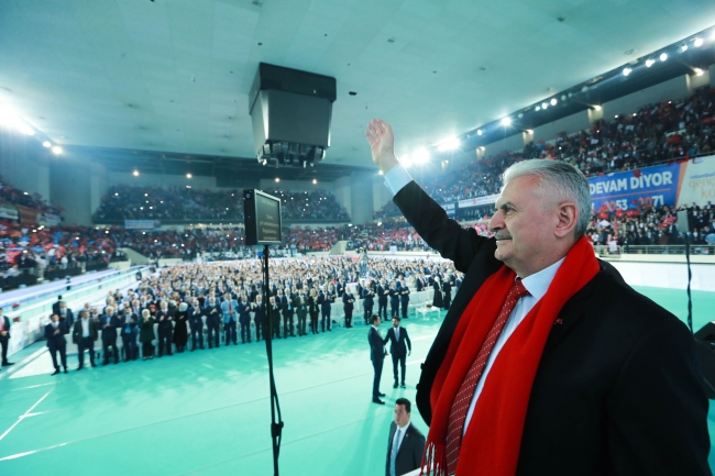 Başbakan Yıldırım: Demokrasi sınavı sanal alemde değil sandıkta