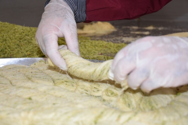 Burma kadayıf ustalarının "bayram" telaşı