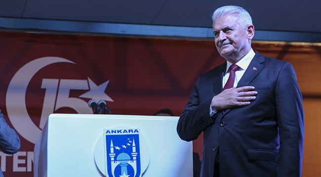 TBMM Başkanı Yıldırım: O gece milletimiz ay yıldızlı bayrağın altında toplandı