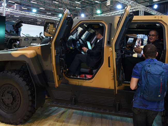 IDEF katılımcı ve ziyaretçilerden geçer not aldı