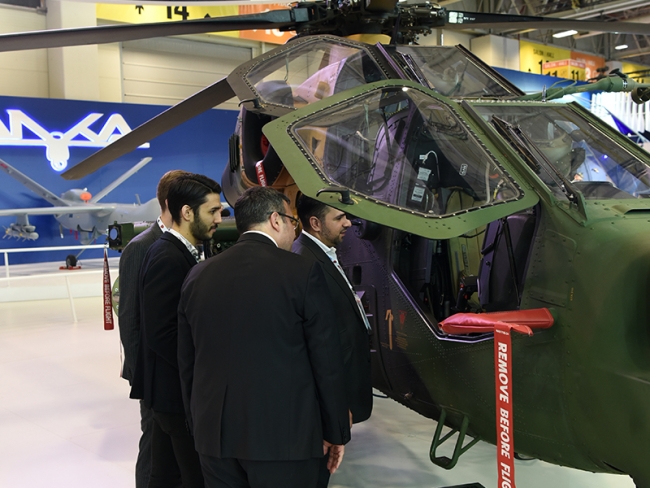 IDEF katılımcı ve ziyaretçilerden geçer not aldı