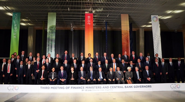 Bakan Albayrak G20 Aile Fotoğrafı çekimine katıldı