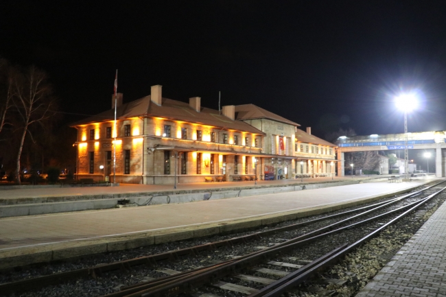 Depremlerin yıkamadığı yapı: Erzincan Tren Garı