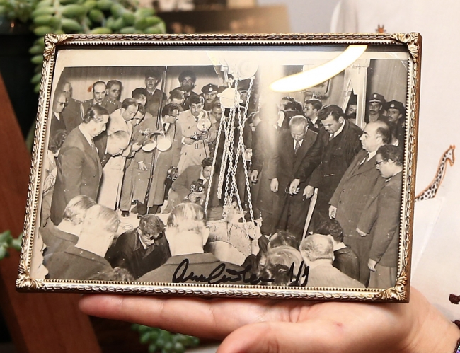 Nazım Hikmet'in eşyaları çöpten müzayedeye