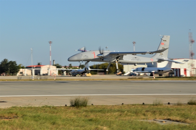 AKINCI TİHA ilk uçuş testini başarıyla tamamladı