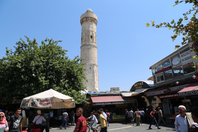 Restore edilen tarihi Bazal Camii ibadete açıldı