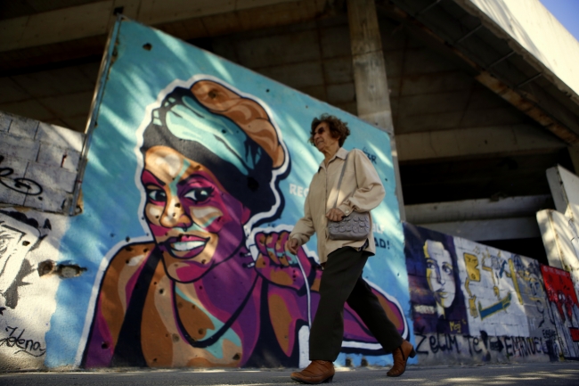 Savaşın izlerini sanatla kapatıyorlar