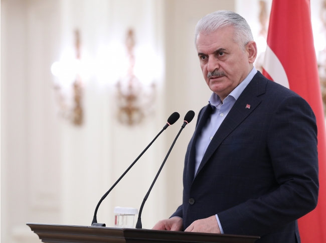 Başbakan Binali Yıldırım, 15 Temmuz darbe davalarının müşteki avukatlarıyla bir araya geldi