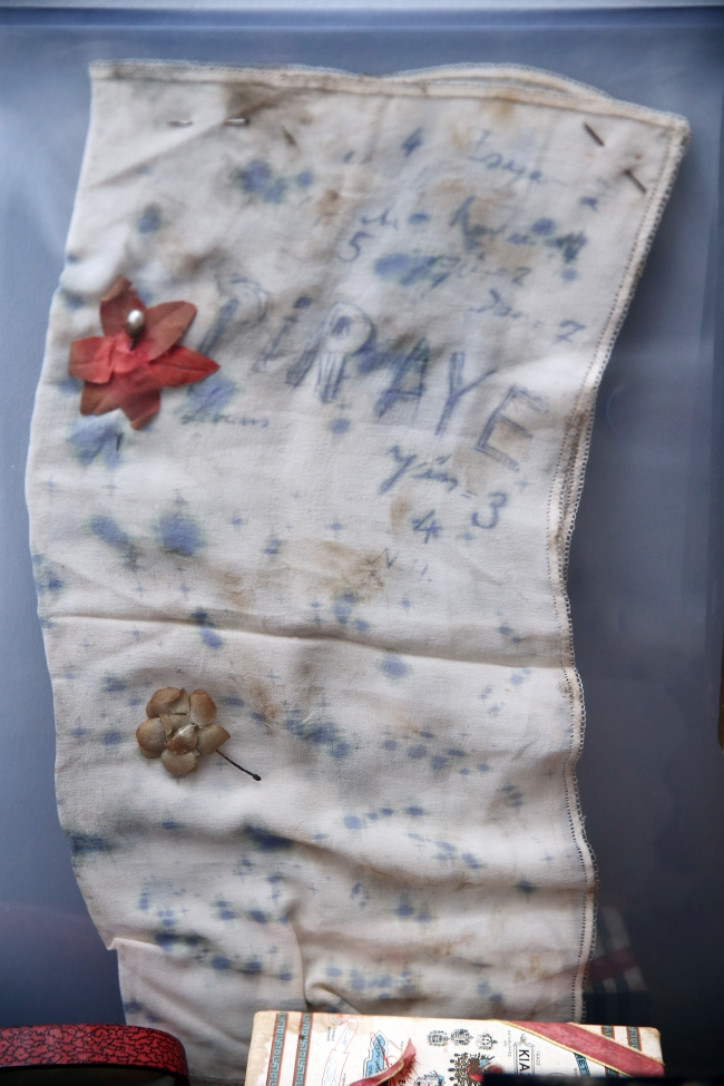 Nazım Hikmet'in eşyaları çöpten müzayedeye