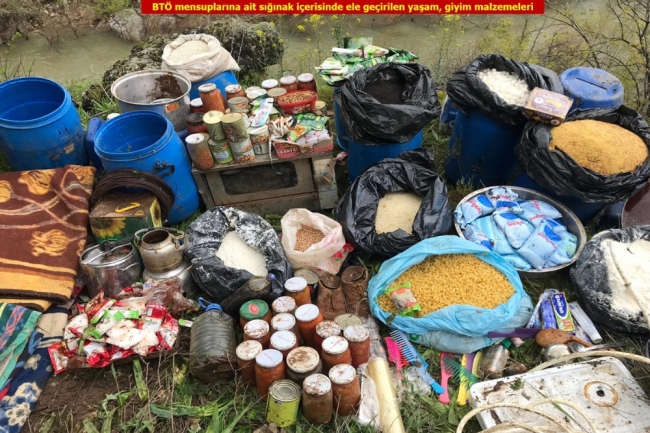 Diyarbakır'da PKK'lı teröristlerin kullandığı 9 sığınak imha edildi