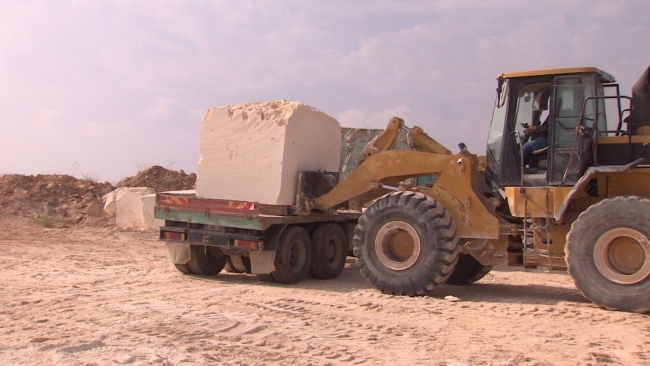 Midyat taşı Mardin mimarisine renk katıyor