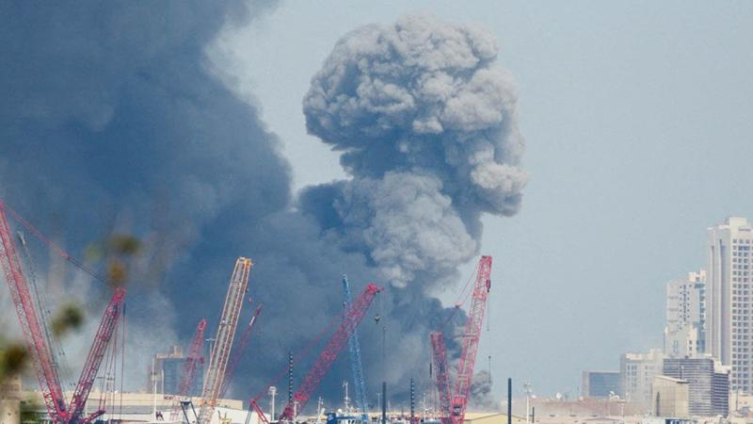 İran, Bahreyn ve Birleşik Arap Emirlikleri'ndeki ABD üslerine saldırılarını yoğunlaştırmış durumda. 