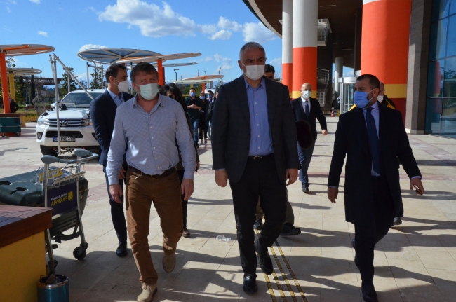 Bakan Ersoy'dan Jason Statham'ın oynadığı film setine ziyaret